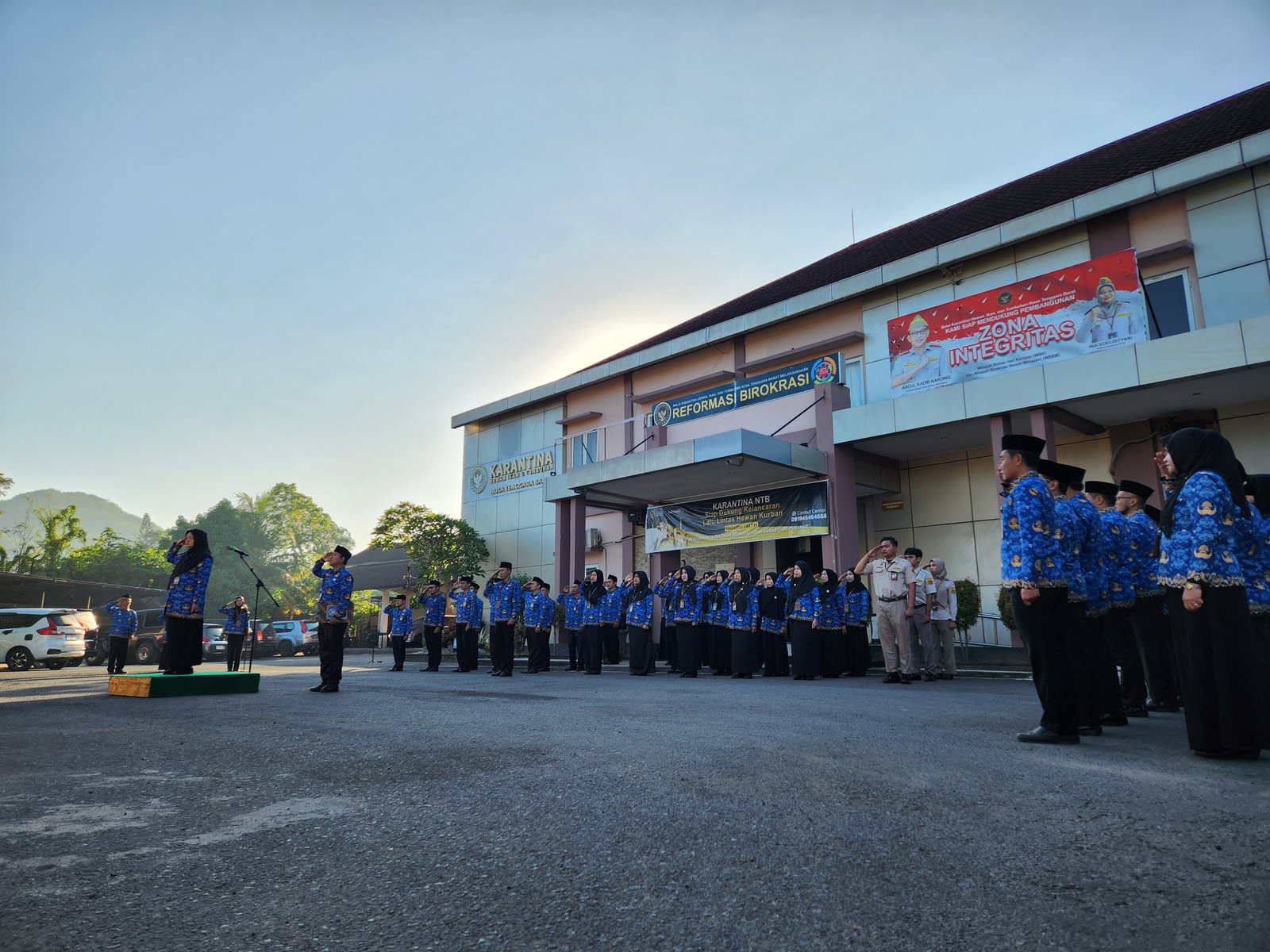 Peringati Hari Lahir Pancasila, Karantina NTB Gelar Upacara Bendera Khidmat